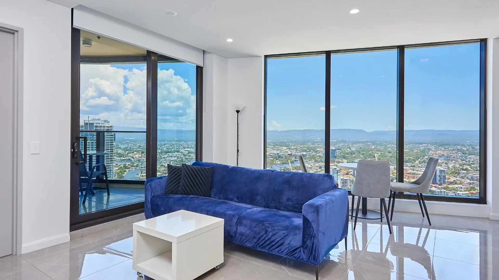 Serain Residences On 88 Esplanade Surfers Paradise Gold Coast Apartamento
