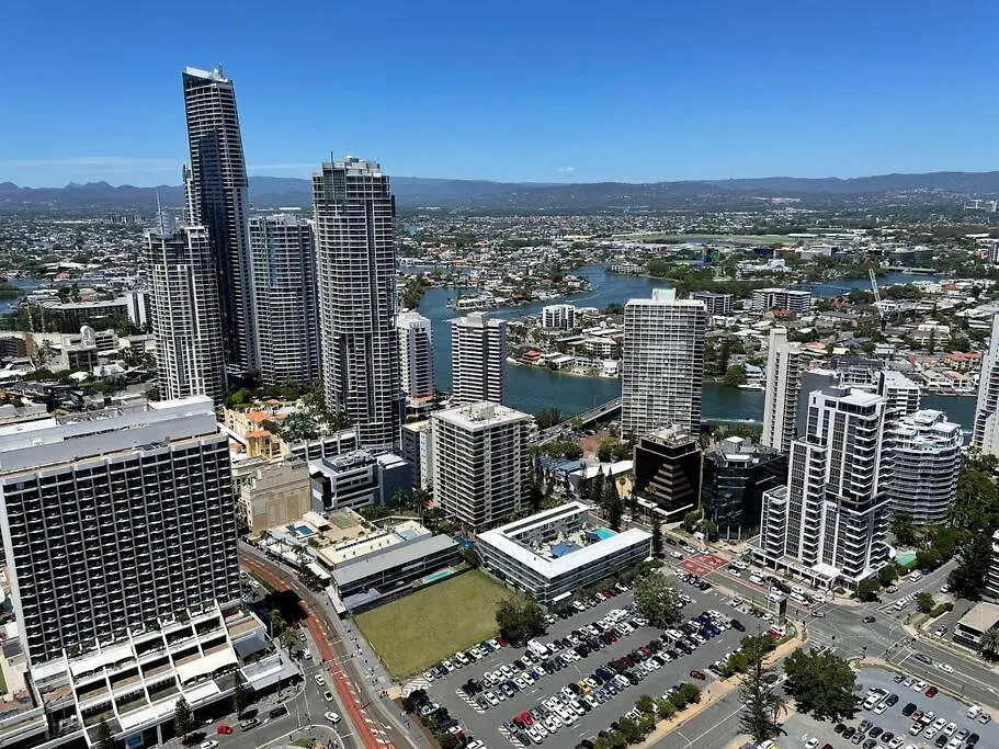 Serain Residences On 88 Esplanade Surfers Paradise ゴールドコースト