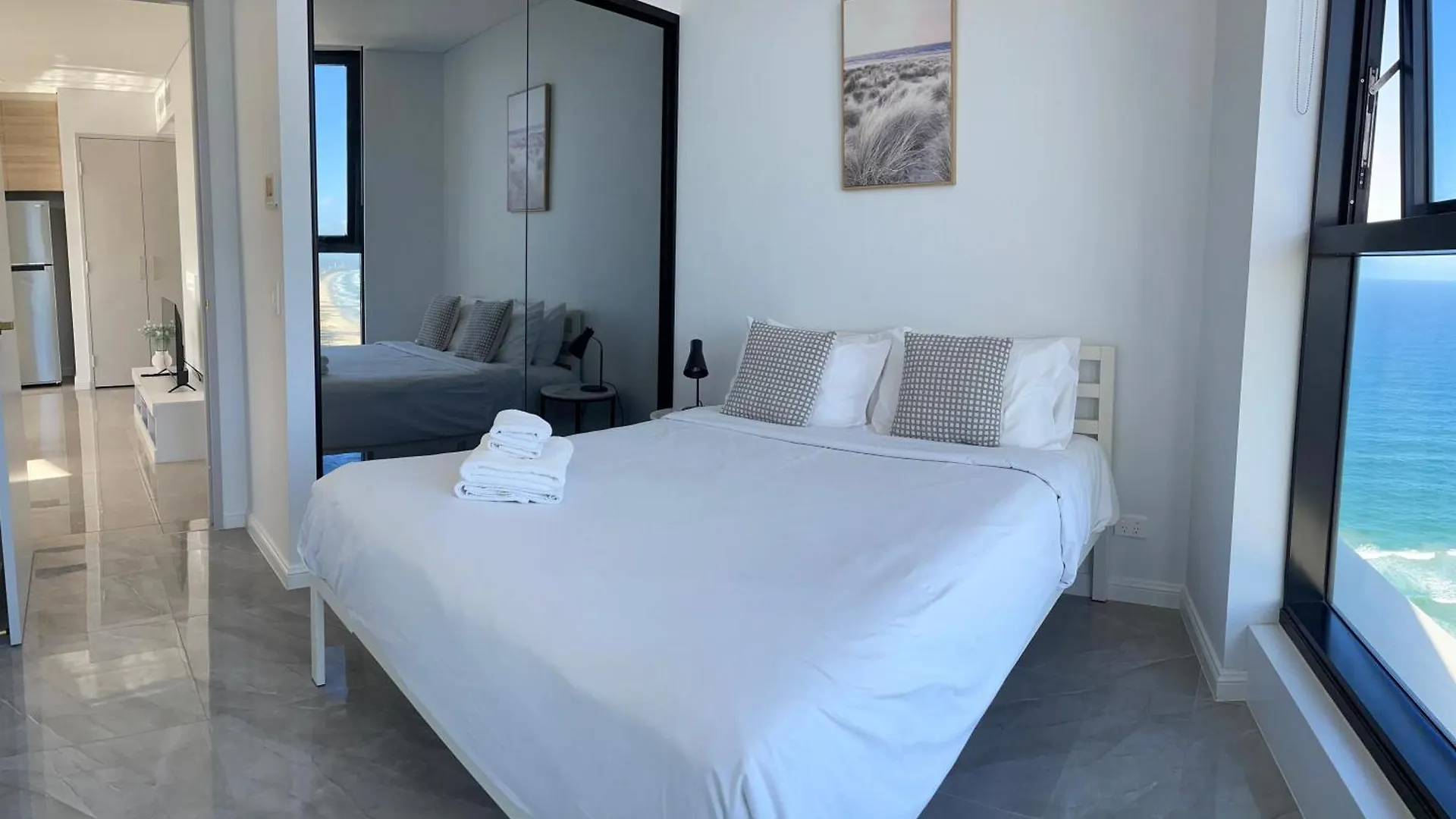 Serain Residences On 88 Esplanade Surfers Paradise ゴールドコースト